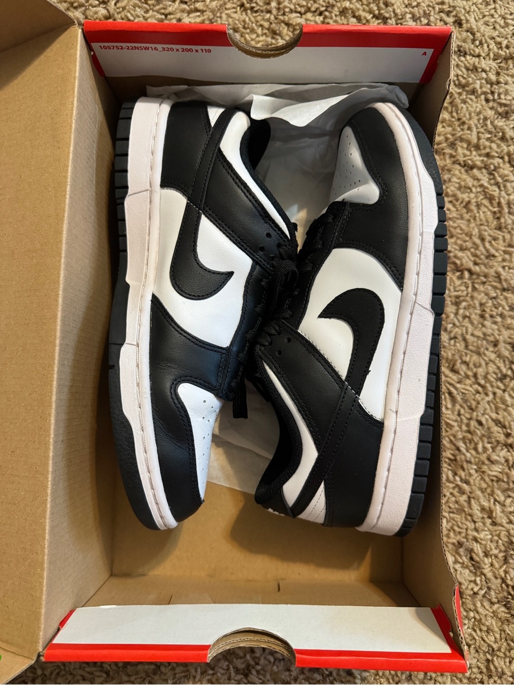 Nike Dunk Low Pandas